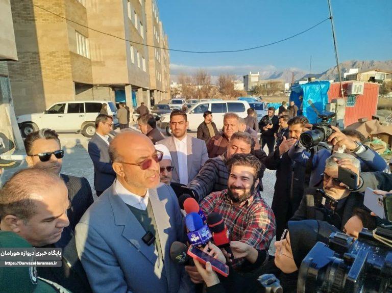 استاندار کرمانشاه از طرح مسکن ملی ۸۰ واحدی روانسر بازدید کرد