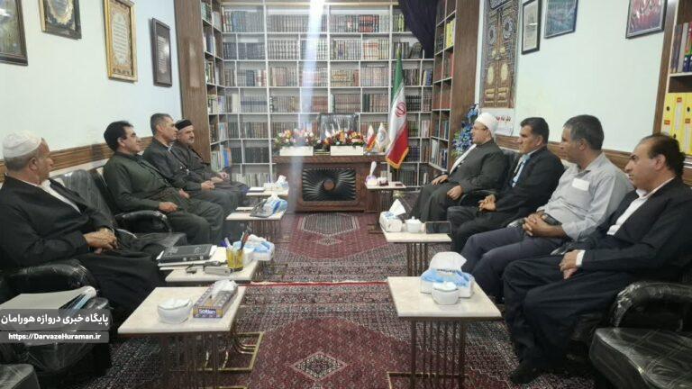 دیدار رئیس اداره جهاد کشاورزی روانسر با امام جمعه شهرستان به مناسبت هفته جهاد کشاورزی