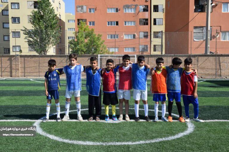 افتتاح دو زمین چمن مصنوعی مدارس روانسر و شاهو در قالب طرح «میدان همدلی»
