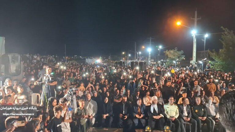 جشن بزرگ میلاد پیامبر رحمت و مهربانی در روانسر؛ از تبیین سیره نبوی تا جلوههای زیبای خدمت و همدلی مردمی