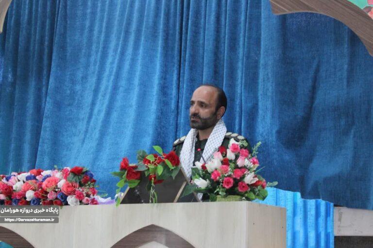 فرمانده سپاه روانسر بر تبیین فرهنگ دفاع مقدس تأکید کرد؛ امام جمعه از مواضع رئیسجمهور در سازمان ملل گفت